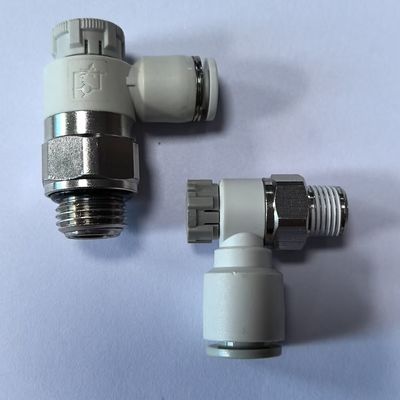 Pneumatik sistemlerdeki dayanıklı ve sızıntı geçirmez bağlantılar için siyah G1/2 port boyutunda bağlantı sağlayan pnevmatik boru armatürleri